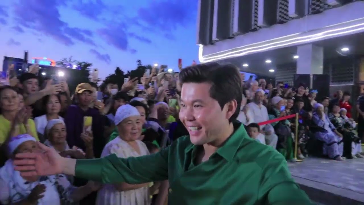 Ернар Айдар Туган жерінде.