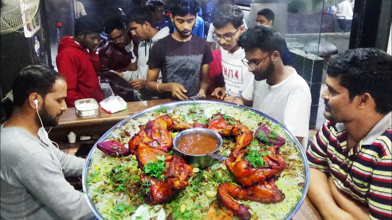 People Eating Arabian Style Chicken Biryani in Grand Mandi | Most Popular Arabian Family Restaurant | Street Food Catalog