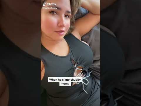 WHEN you are into CHUBBY MOMS!!! 🍑🔥#curvy #fyp #thick #tiktok #thicktok #mom #leggings