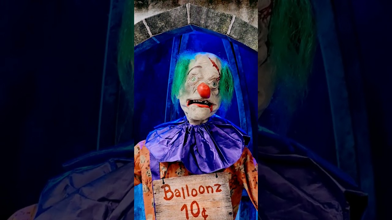 Sad AF Heckles the Clown #halloween #heckles #spirithalloween