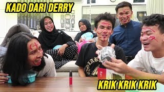 GIFT EXCHANGE FROM DERRY SEE THE CONTENTS!!!