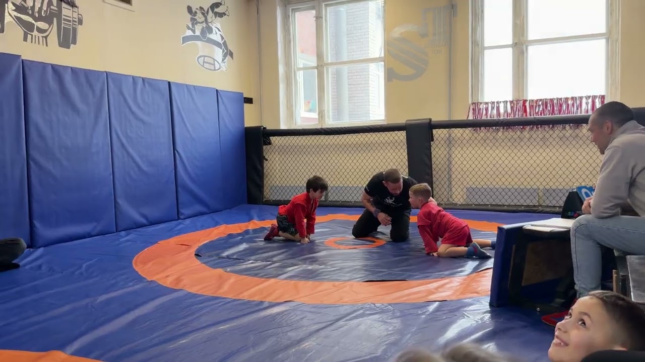 Вторая схватка сегодняшнего турнира 