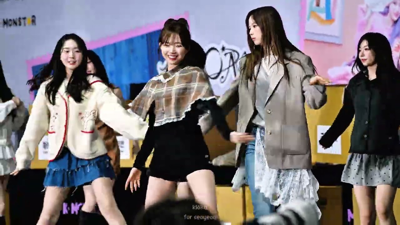 [4K] 26027트리플에스 tripleS - 'Christmas Alone ' 「 서연 직캠Seoyeon Fancam 」 @ msnz K-MONSTAR Fansign