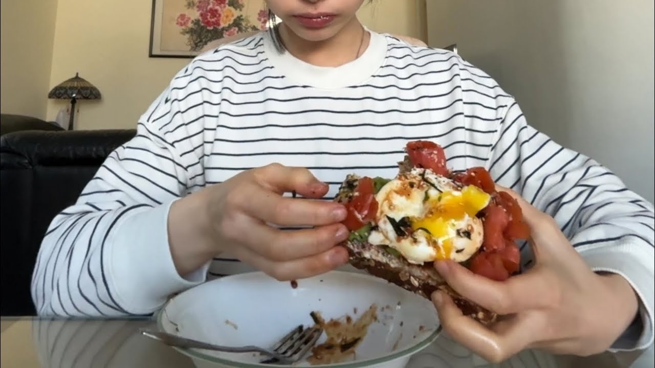 Sushi Toast *Smoked salmon, cream cheese, avocado & egg #asmr #mukbang 
