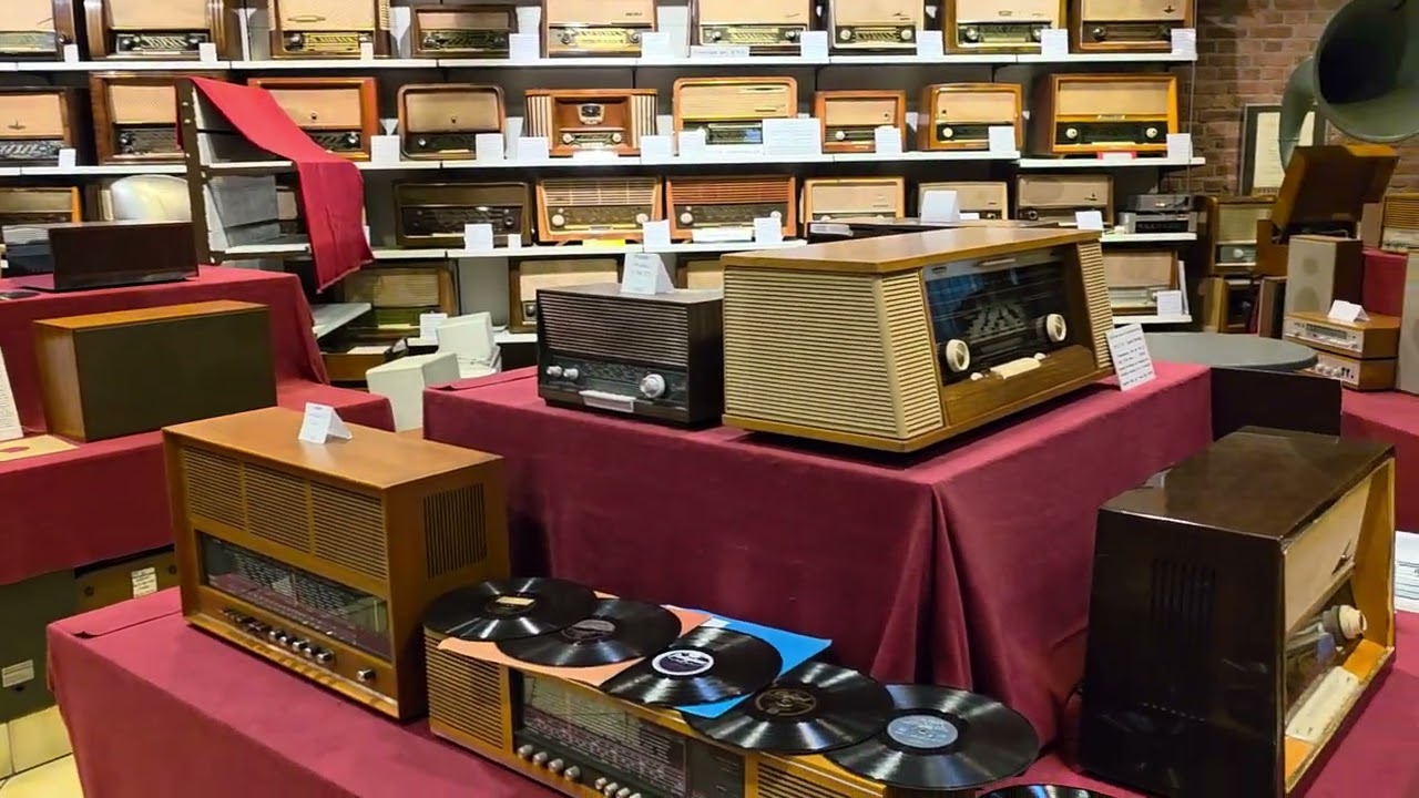 OOPS! ELLA FITZGERALD  &  LOUIS ARMSTRONG  DAVE BARBOUR and his Orchestra 