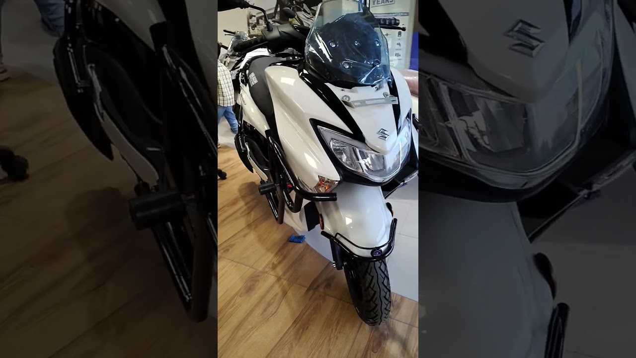 Suzuki Burgman 125 White in Colour Best Maxi Scooter in Segment Budget