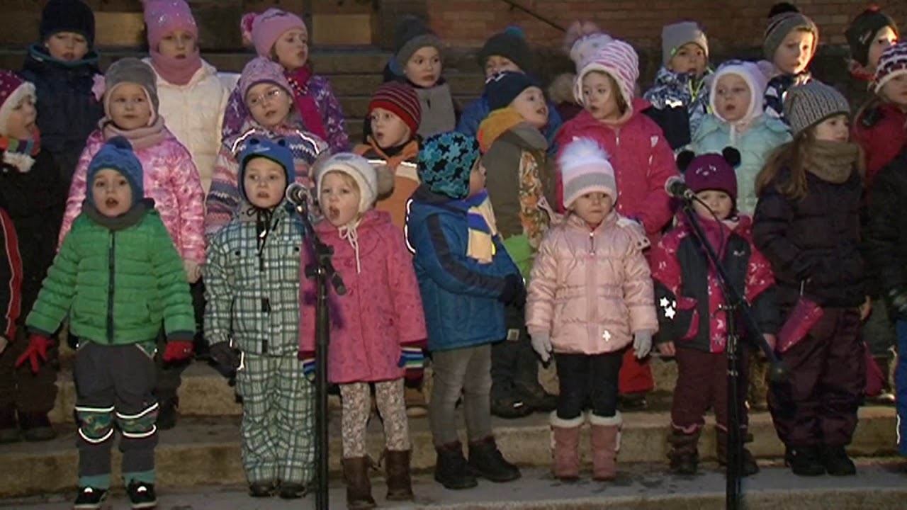 Rozsvěcení vánočního stromku - Uherčice  3 .12 .2017