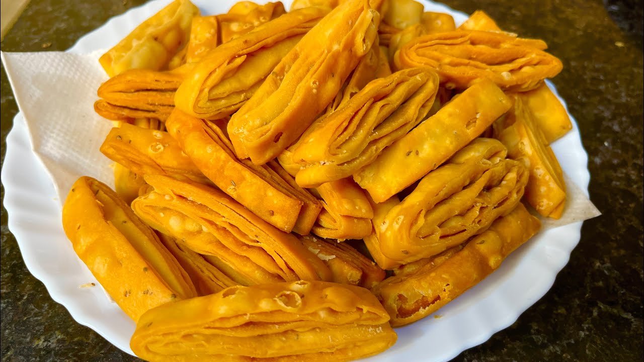 कुरकुरे परतों वाली निमकी | khasta Namak Para - Layred Nimki - Khasta Mathri namakpare Namkeen 