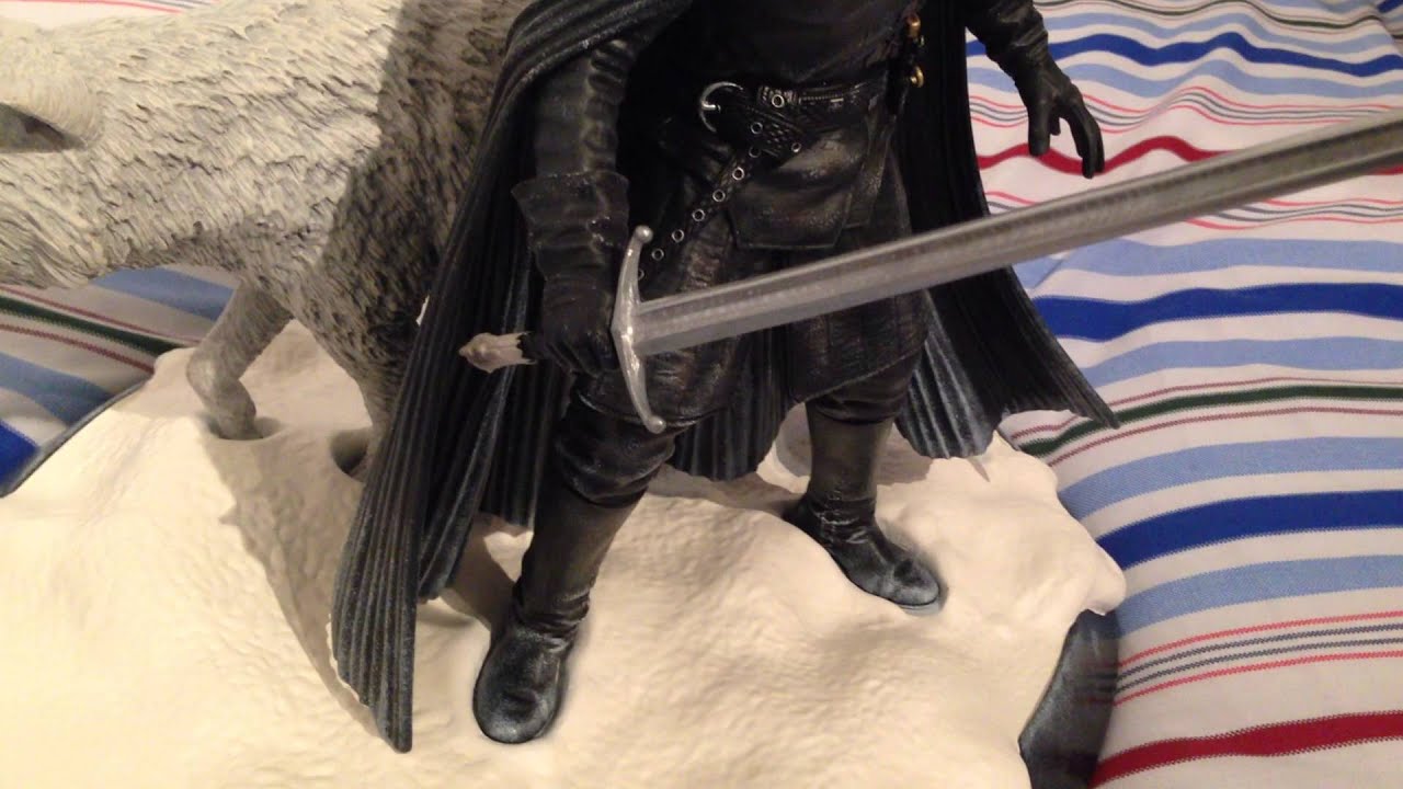 Game of Thrones - Jon Snow and Ghost statue
