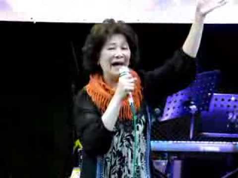 20140222僑界群星之聲團拜會陳士平小姐演唱