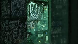 iPhone WiFi IC Polished Under Microscope | What’s Inside the Chip?