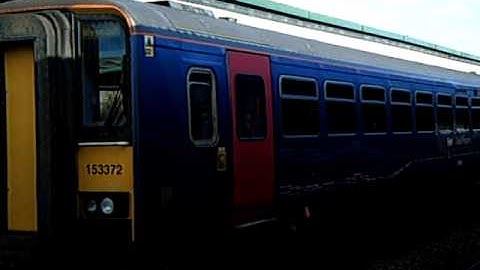 **RARE** Class 155 look alike - 153372-153382 2O86 25/10/11 Westbury