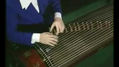 Guzheng solo :  - Fighting Against Typhoon