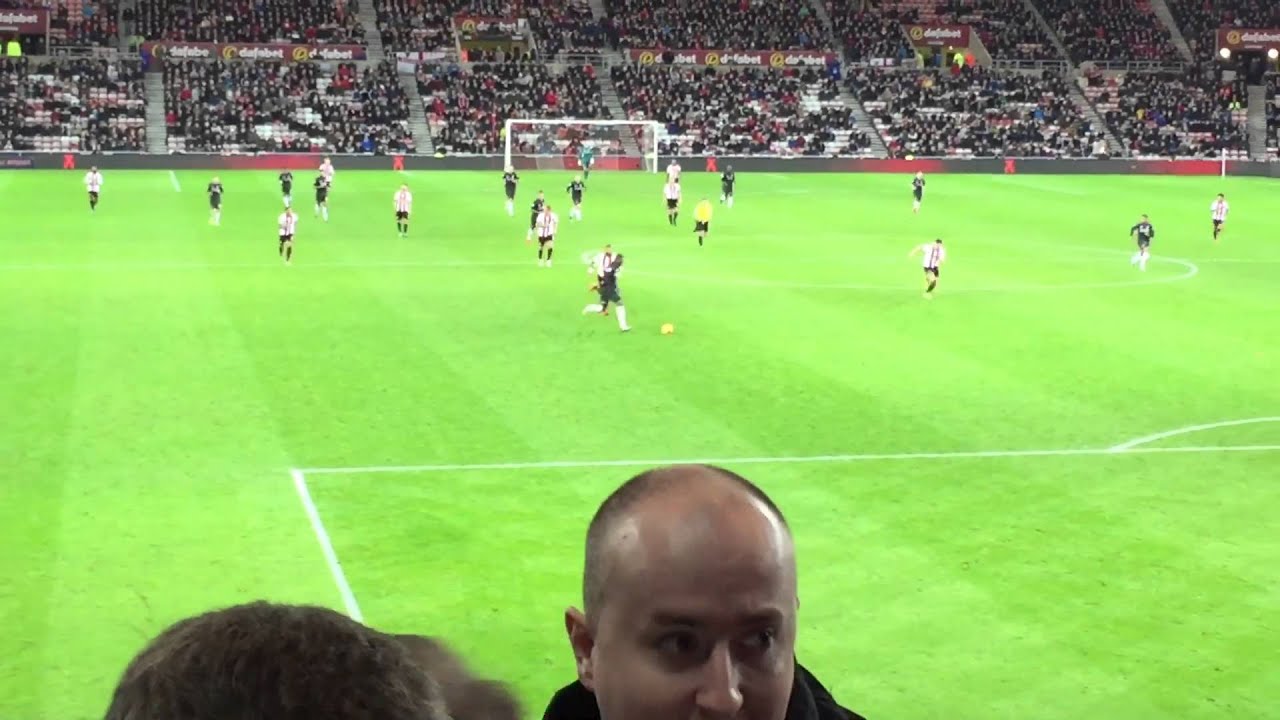 Benteke miss v Sunderland