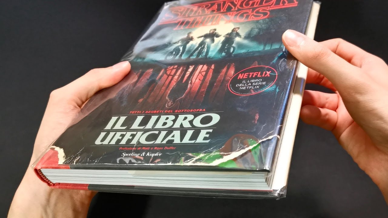 SFOGLIAMO INSIEME IL LIBRO UFFICIALE DI STRANGER THINGS (Netflix