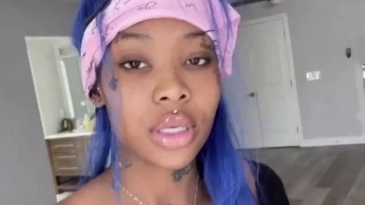 Summer Walker looks uncomfortable at her first and last meet and greet | TEALOG