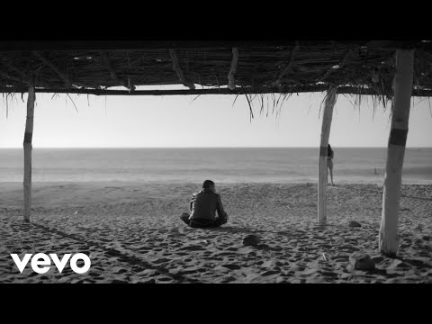 Walter Esaú - Cada Día Canto Más Y Hablo Menos (Lyric Video)