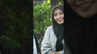 cewek cantik malu-malu kucing#cilokaksasak #viral