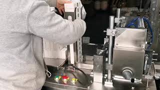 Film three-dimensional box packaging machine with feeding mechanism