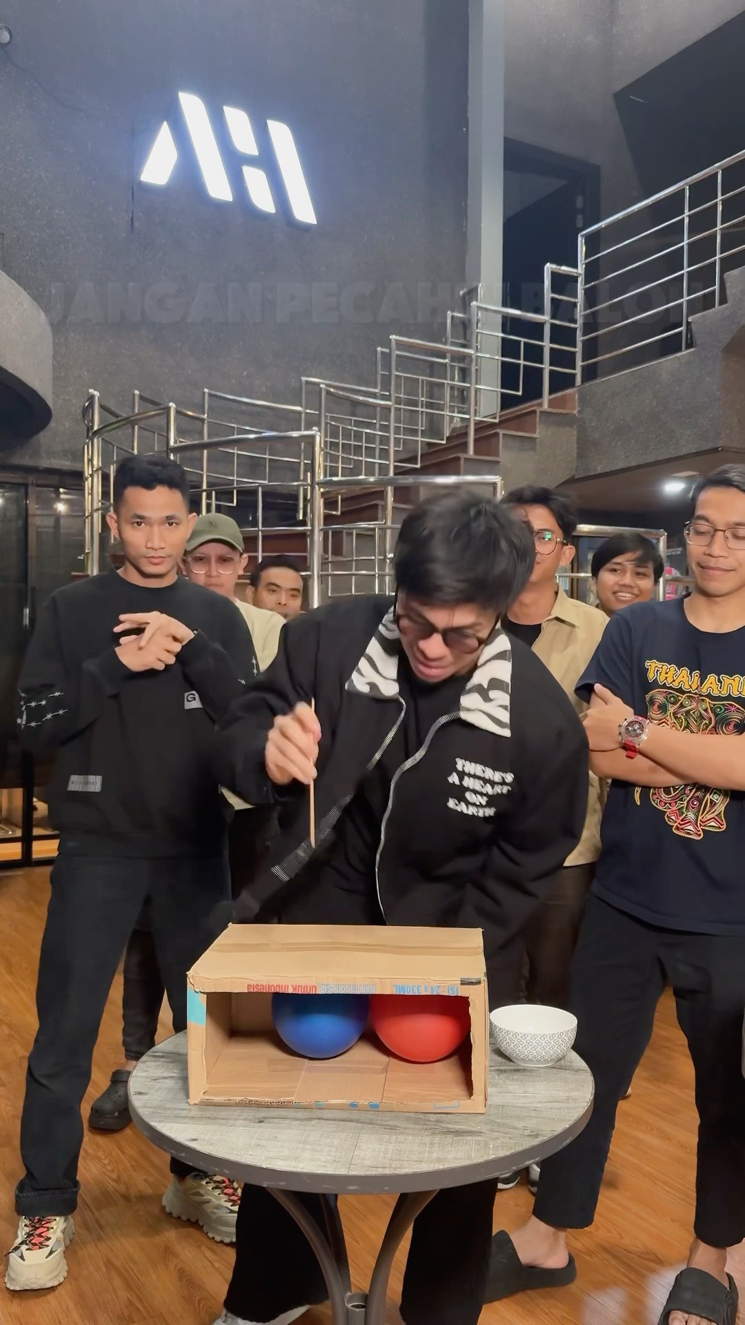 Jangan pecahin balonn! Next challenge apa lagi yaa?