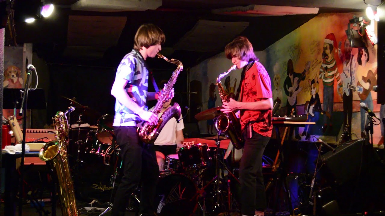 Watch Big Blitz - Spider Tree - Film Pittsburgh Benefit @ Moondog's Music bar - 2/10/18 on YouTube Watch Big Blitz - Spider Tree - Film Pittsburgh Benefit @ Moondog's Music bar - 2/10/18 on YouTube