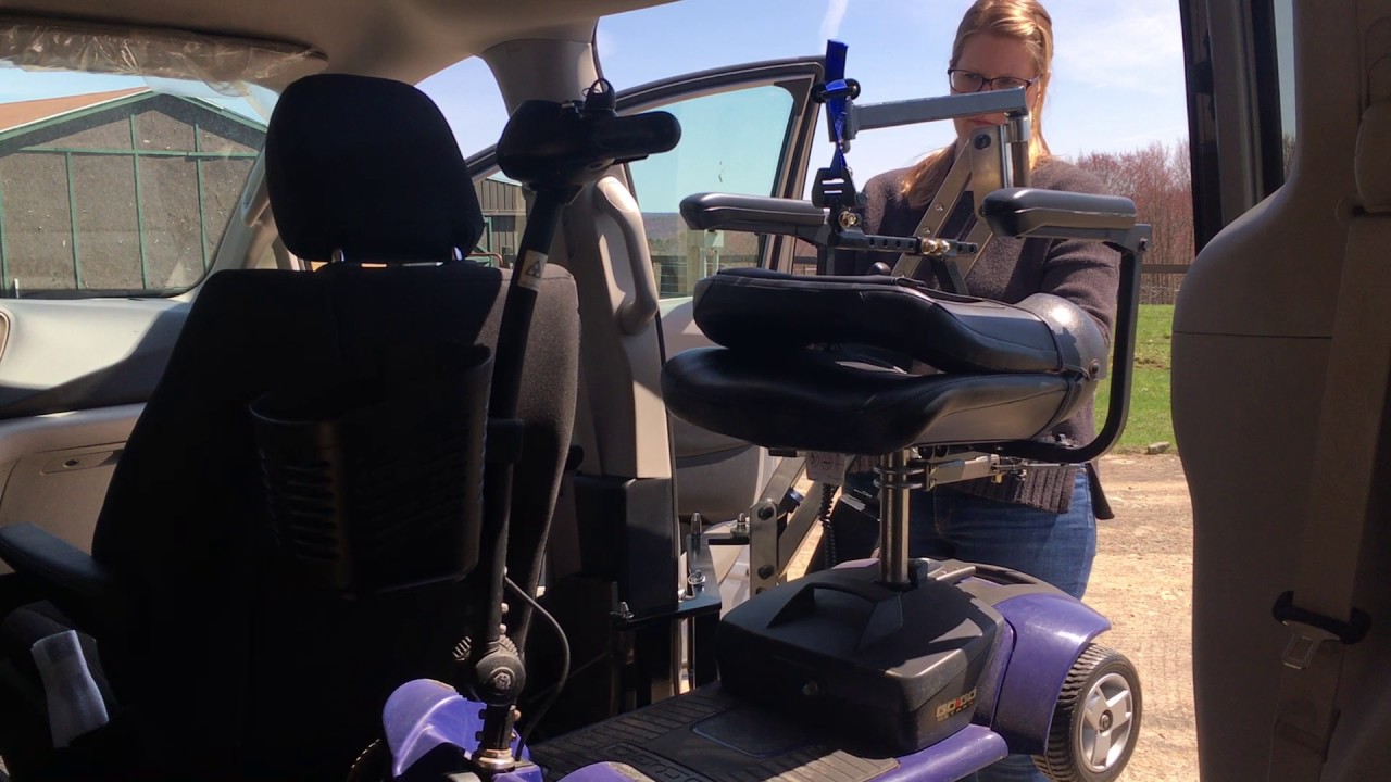 Multi-Lift Quick-Mount (w/Scooter Adapter) scooter exiting 2017 Chrysler Pacifica - Interior view