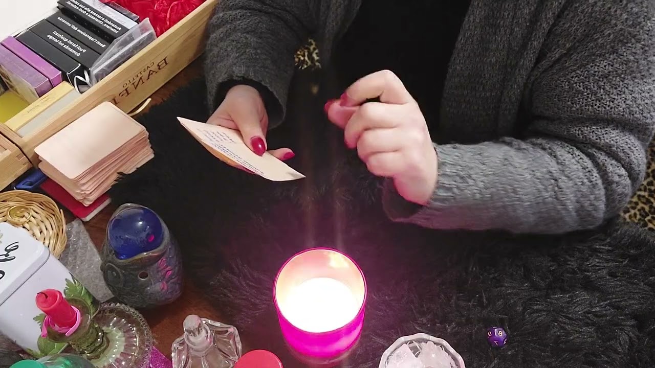 Qualcuno vuole scrivervi ma non ne ha il coraggio, vuole venire verso di voi ma teme che sia tardi ⌛