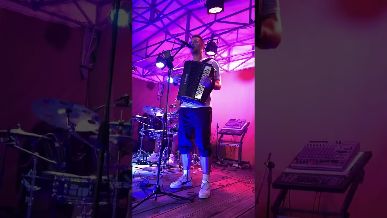 “Live is life” (Opus cover) 