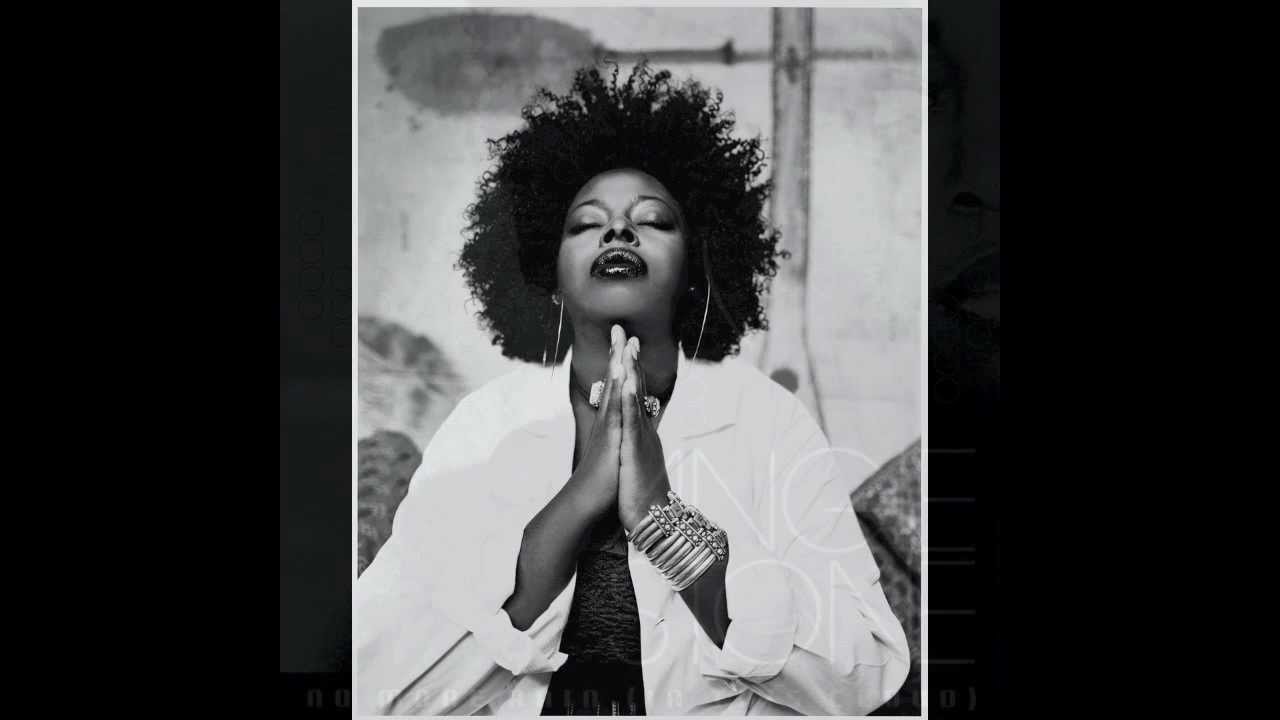 Angie Stone 