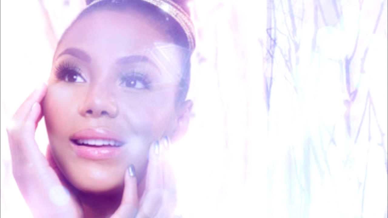 Trina & Tamar Braxton: 'Christmas Don't Be Late' (G3 - E5) Trina & Tamar Braxton: 'Christmas Don't Be Late' (G3 - E5)