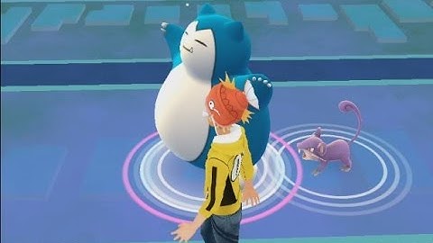 A Wild Snorlax Has Appeared! Can Jonno Catch It?!