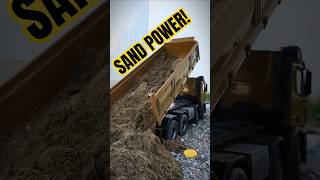 Huina 1536 RC Dump Truck vs Sand 🔥