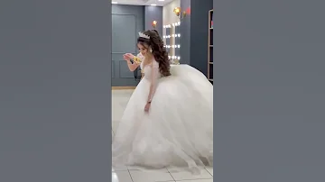 اجمل عروس تشوفها عينك رقص عروس و رفيقتها 