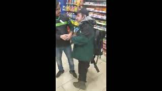 Dwarf Vs Indians Fight In New York 7-Eleven