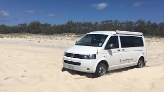 Volkswagen Transporter T5 on Fraser Island @ Beach Access screenshot 5