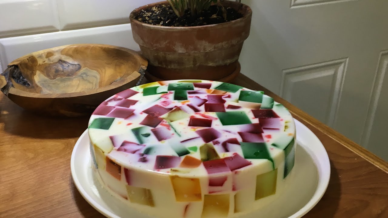 Gelatina de mosaico con gelatina de leche