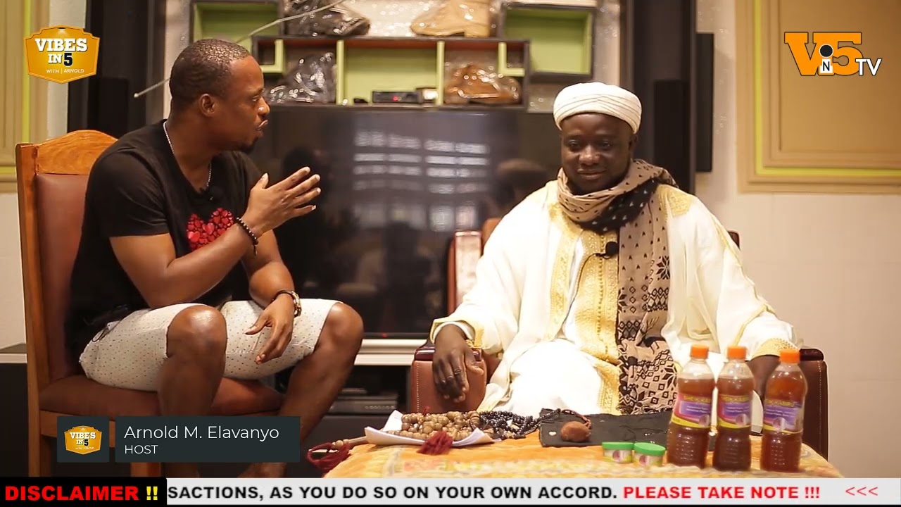 Посмотрите, как этот малам разговаривает с гномами. Был крокодил, который всегда поднимал мой мат...