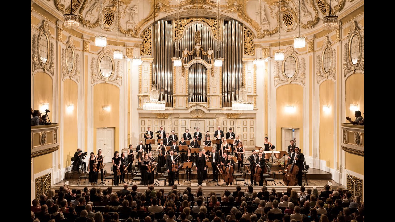 J.S. Bach : Toccata and Fugue in D minor BWV 565 / Liene Andreta Kalnciema live at Riga Cathedral