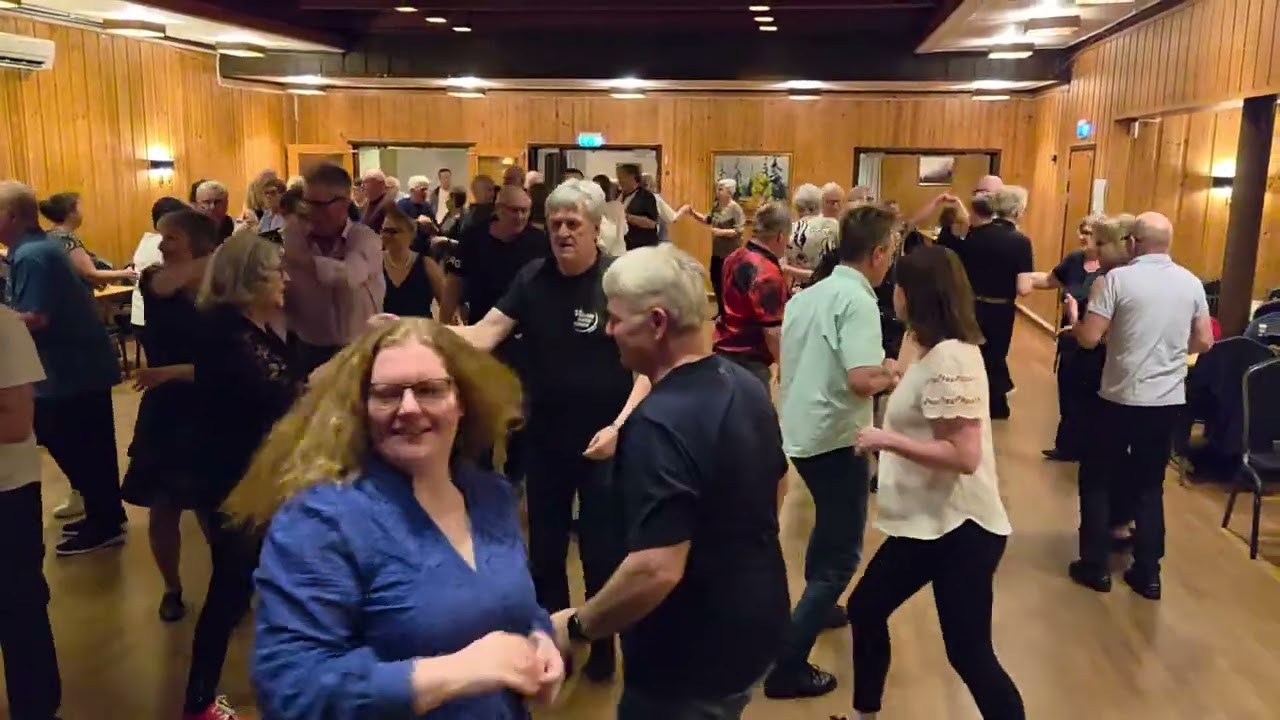 Behagelig danselåt fra Arne Grande med Anki på Høyvangdansen 6 3 26 Dansnytt Inger Lise Johansen