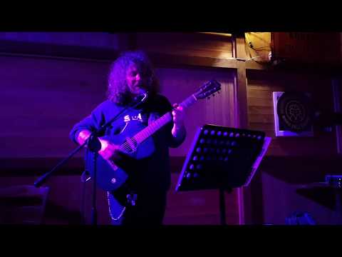 Carmelo Pipitone - 31 Lune (live @Les Maudits Valmontone)