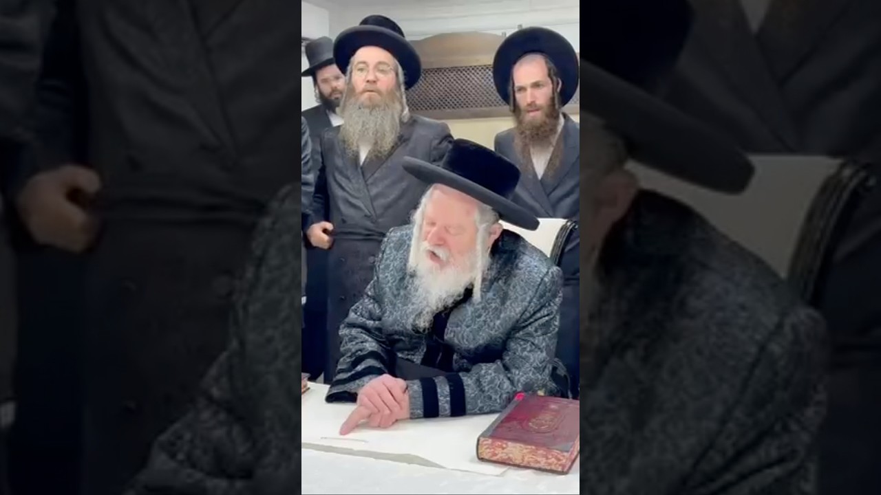 האדמו״ר מפרמישלאן בהתחלת כתיבת ספר תורה שיוכנס לביהמ״ד בביתר