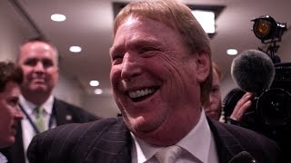 Oakland raiders owner mark davis discusses the team's move to las
vegas with media at biltmore hotel in phoenix, arizona on mar. 27,
2017. (heidi fang/la...