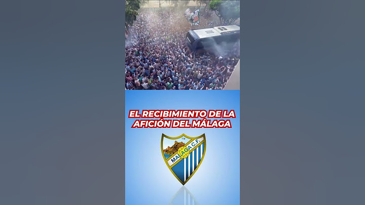 El RECIBIMIENTO de la AFICIÓN del MÁLAGA al autobús HORAS ANTES del partido ante el CELTA B