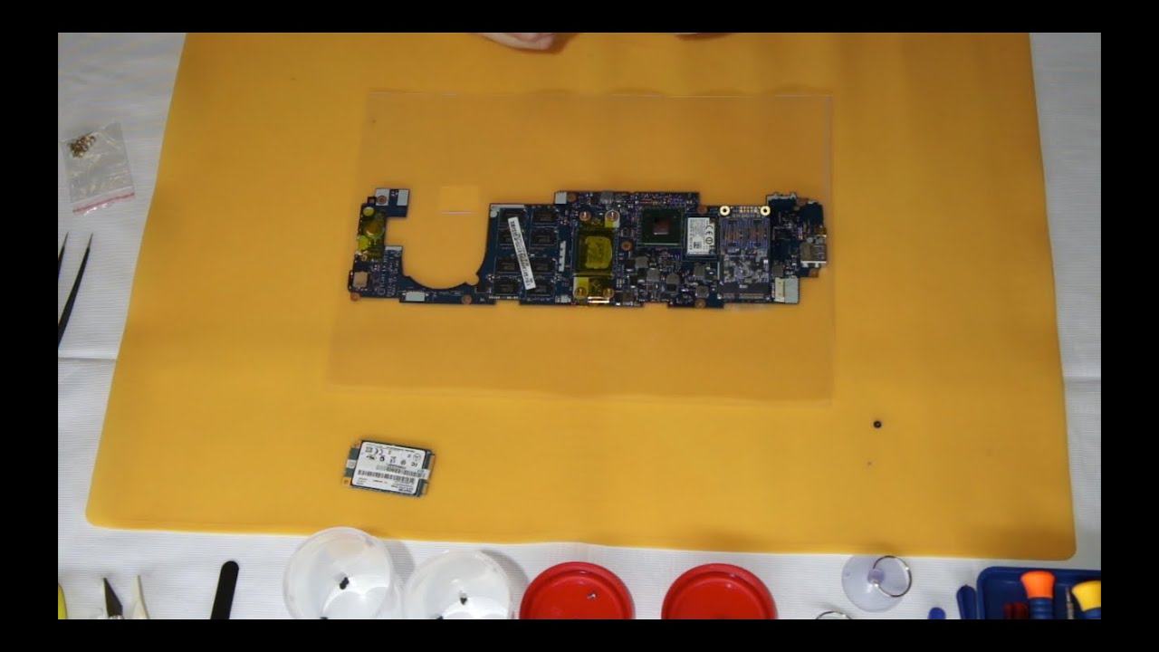 Acer W700 - замена SSD и термопасты Часть 2\\ Acer W700 - SSD and ...