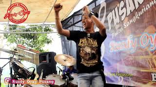 Virall !!!! Rusdy Oyag turun panggung bawain lagu Daun Puspa chords