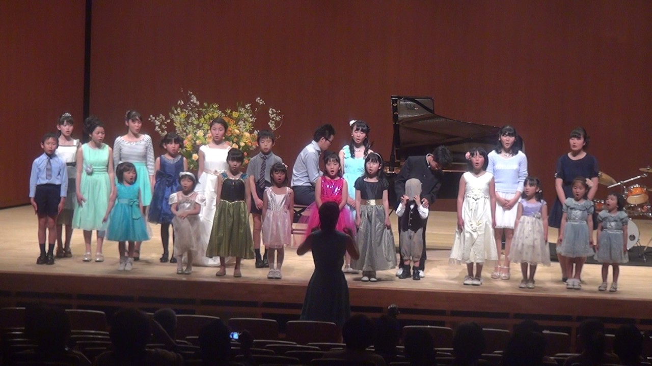 全員合唱　ひろい世界へ