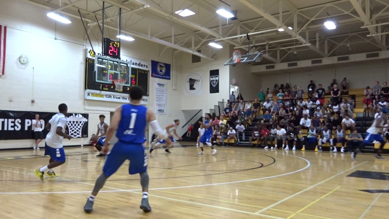 GENO CRANDALL TO MCKINLEY WRIGHT WITH THE ALLEY-OOP OF THE NIGHT!!