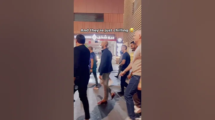 Tate surrounded by billionaire bodyguards 🤑🥊