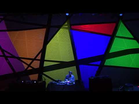Tonton Fhloston Paradigm x National Sawdust (clip #1) di YouTube