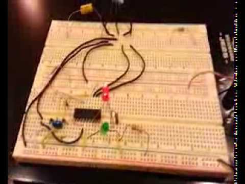 برمحة المتحكم الدقيق نوع simple PIC Basic program